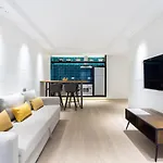 Home2book Elegant Cruz Center