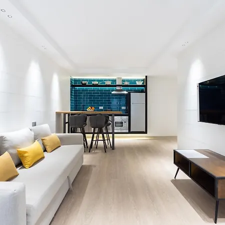 Home2book Elegant Cruz Center