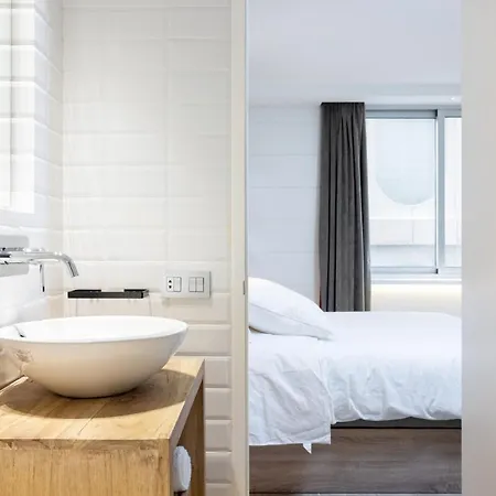 Home2book Elegant Cruz Center דירה