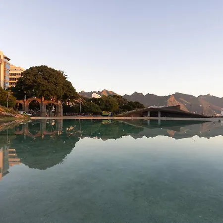 Home2book Elegant Cruz Center דירה *